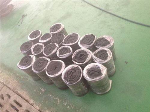 想買優(yōu)質(zhì)的硅橡膠管就到宏偉橡膠 景縣宏偉橡膠制品廠 大口徑膠管,硅膠管,高壓膠管,異性軟連